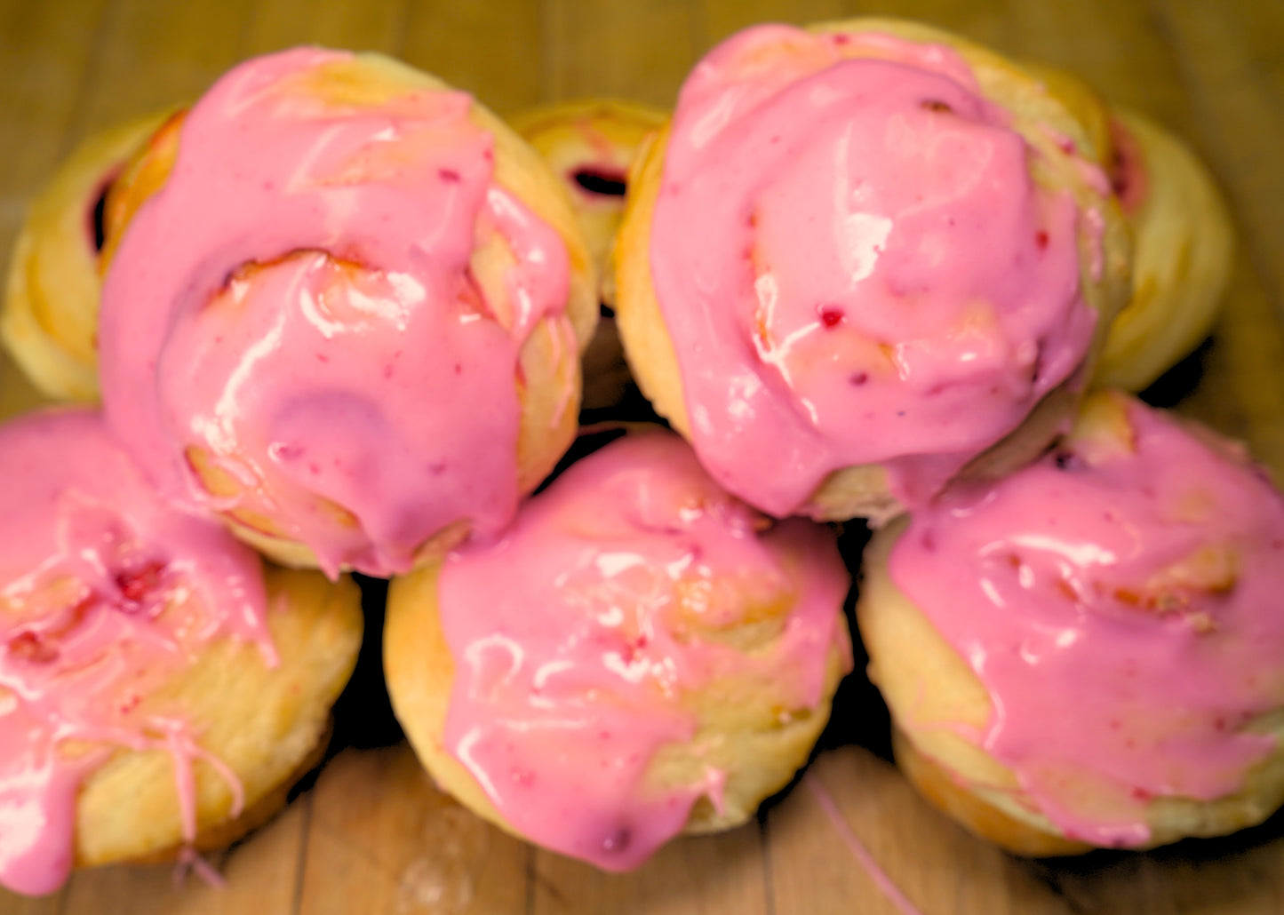 Raspberry Bun Box (12 count)